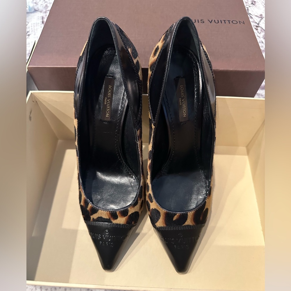 Louis Vuitton Leopard Print Heels with Black Accents